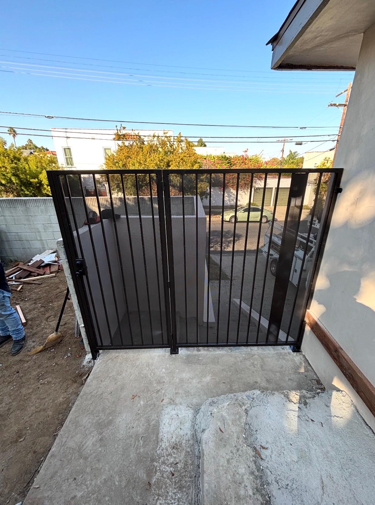 Modern Brown Metal Gate Door With Fixed Panel Custom Steel Outdoor Entry Gate With Mesh Privacy Screen For Side Yard by